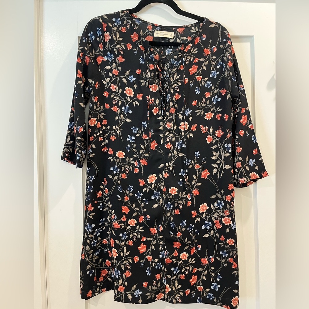 EUC Abercrombie & Fitch Long Sleeve Floral Shift Dress